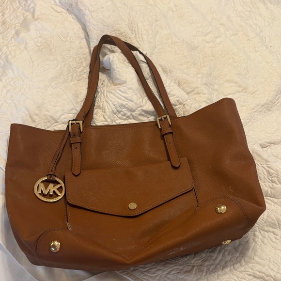 Michael Kors Handbags - Michael Kors Tan Leather Tote